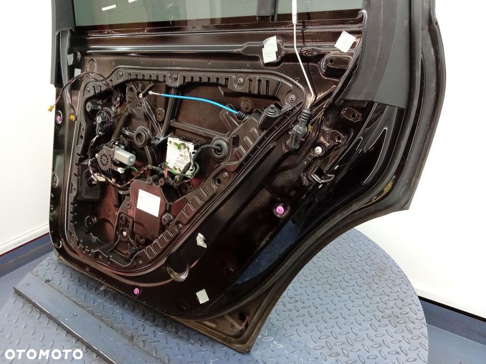 MERCEDES GLS W167 DRZWI TYŁ PRAWE TYLNE 197 - 10