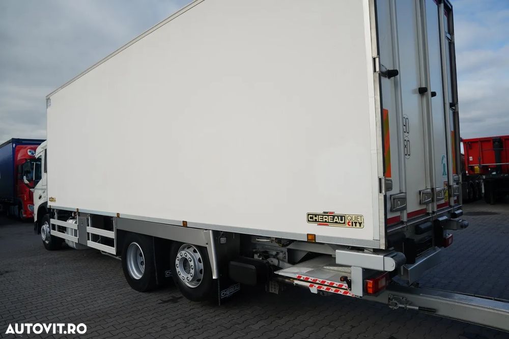 Volvo FM 500 / 6x2 / ANSAMBLU CAMION-REMORCĂ FRIGORIFIC CHERAU (ÎNCĂRCARE PRIN TRECERE) / 8,5 M + 6,8 M / CARRIER SUPRA / MULTITEMPERATURĂ / I-SHIFT / PLATFORMĂ HIDRAULICĂ DHOLLANDIA / AXĂ RIDICABILĂ ȘI VIRATOARE / - 11