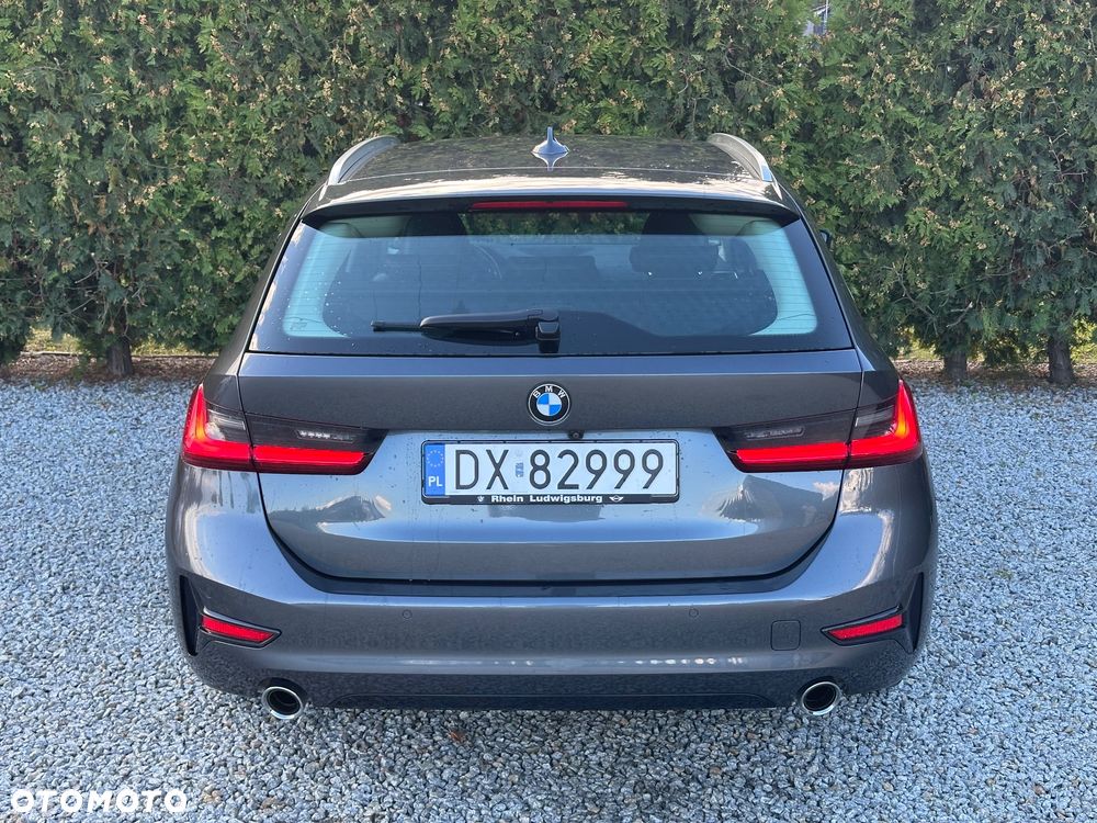 BMW Seria 3 320d Sport Line - 26