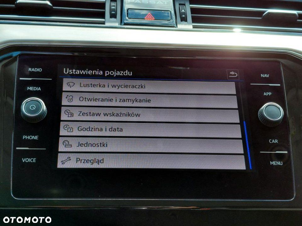 Volkswagen Passat - 27
