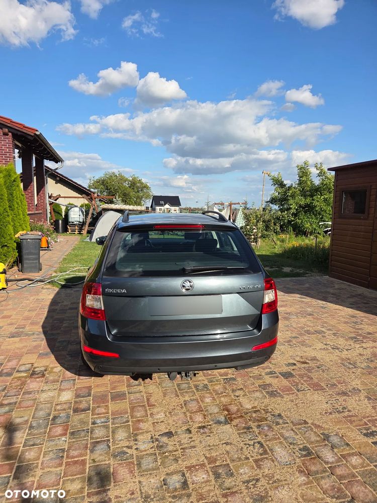 Skoda Octavia 2.0 TDI Ambition DSG - 4