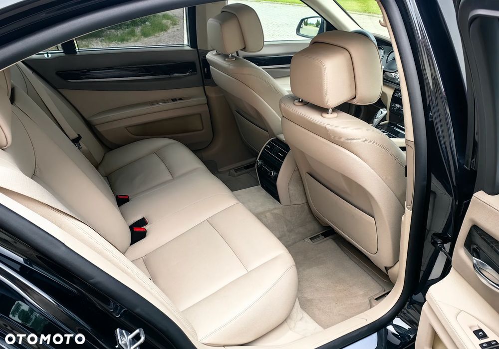 BMW Seria 7 - 20