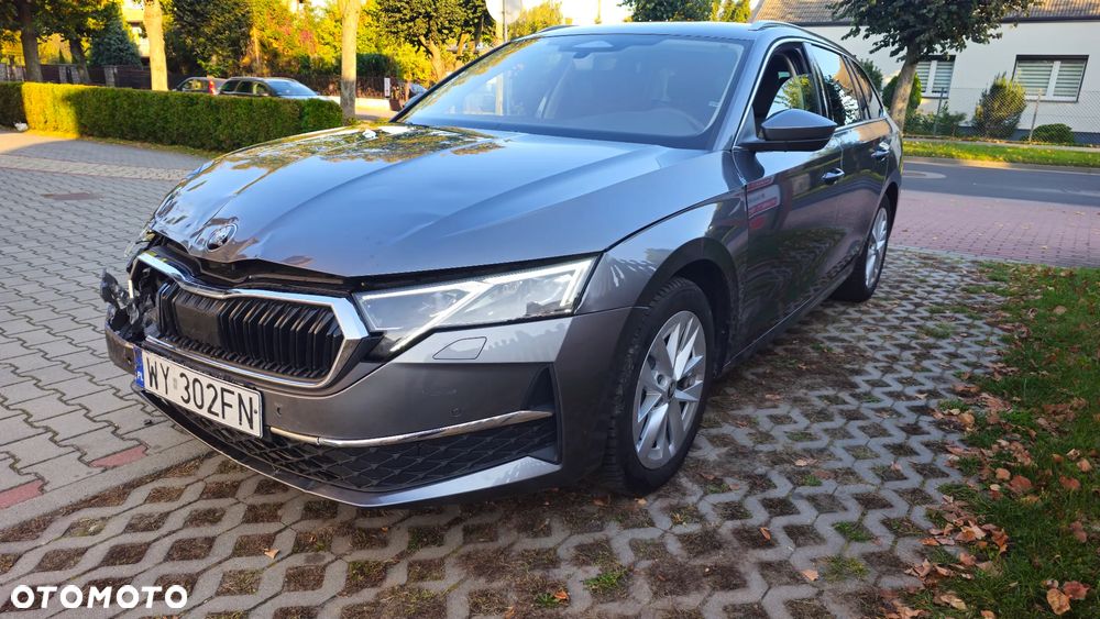 Skoda Octavia 1.5 TSI mHEV Selection DSG - 2