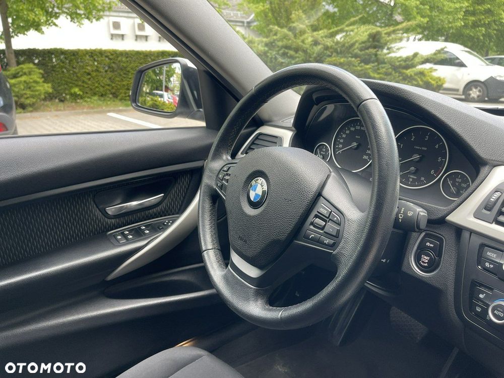 BMW Seria 3 - 31