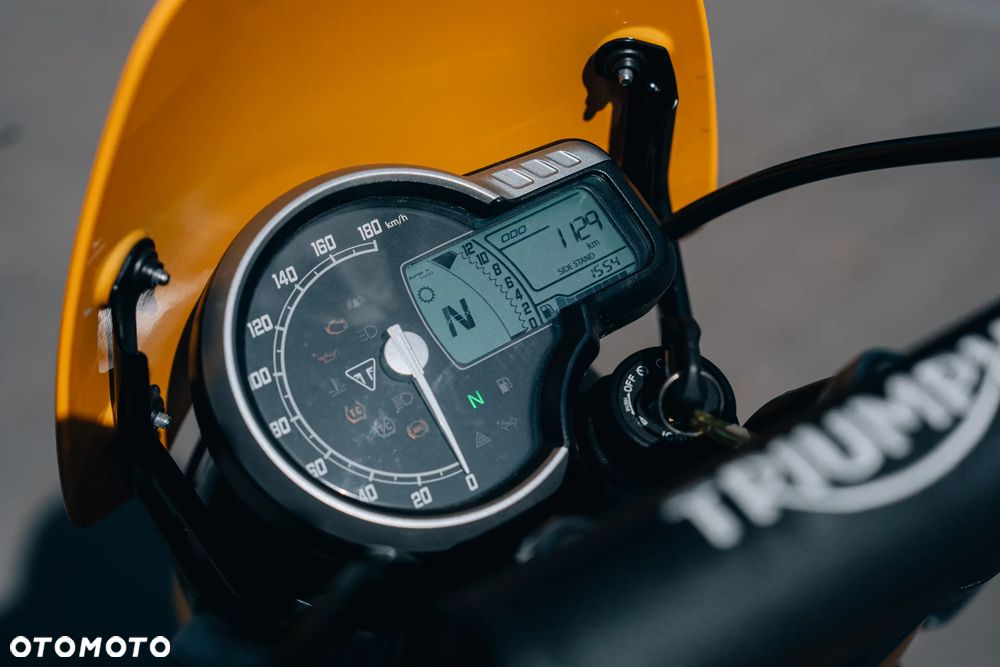 Triumph Scrambler - 25