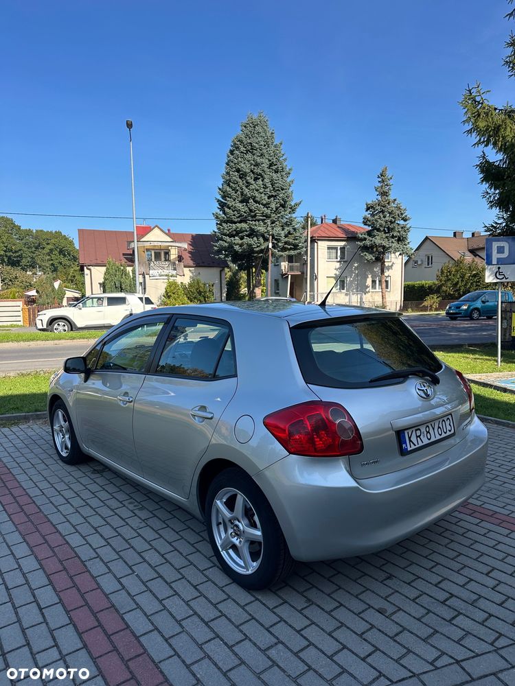 Toyota Auris - 4