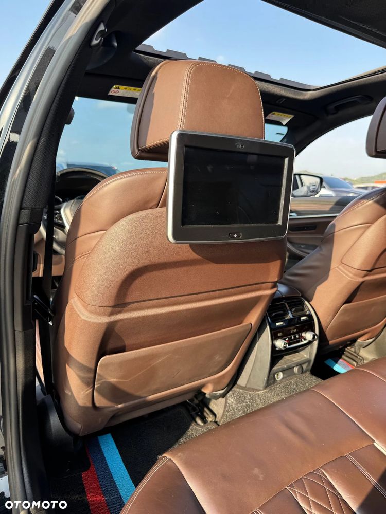 BMW Seria 5 530i M Sport sport - 26