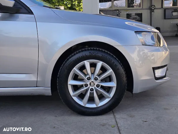 Skoda Octavia 1.2 TSI AMBITION DSG - 6