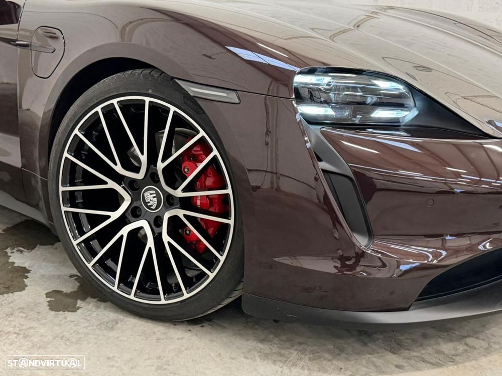 Porsche Taycan 4S - 15