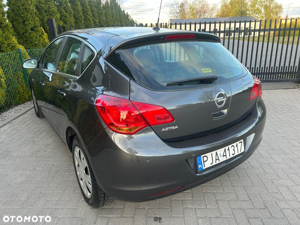 Opel Astra 1.6 Cosmo - 7