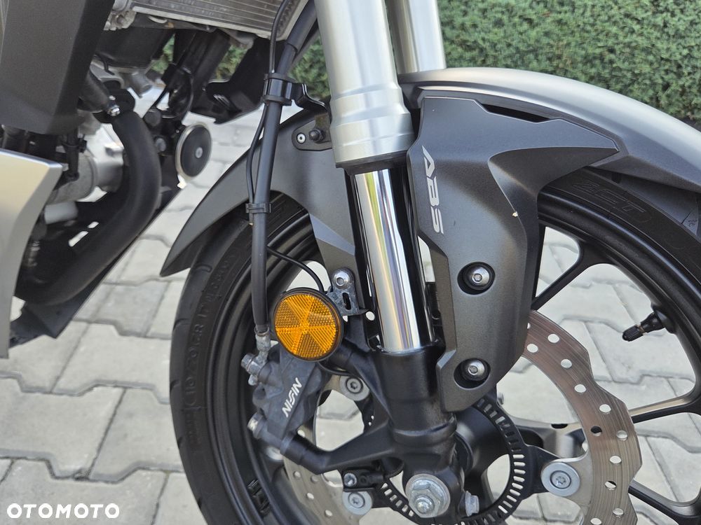 Honda CB - 23