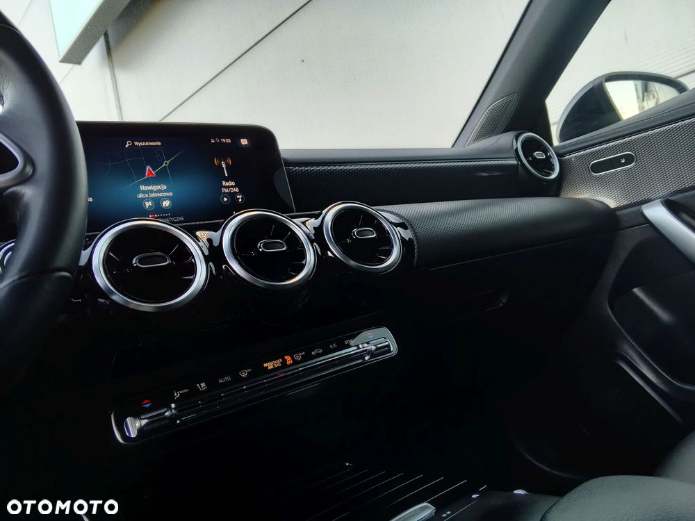 Mercedes-Benz CLA 200 7G-DCT Edition 2022 - 20