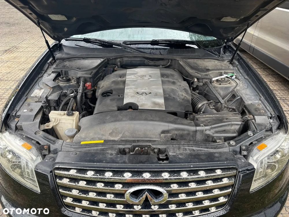 Infiniti FX - 14