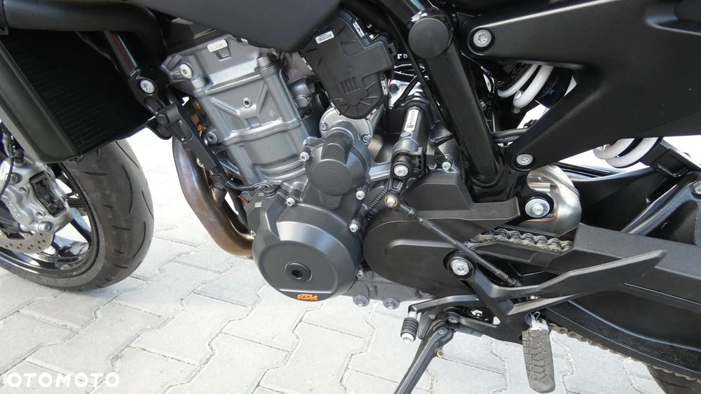 KTM DUKE 890 - 13