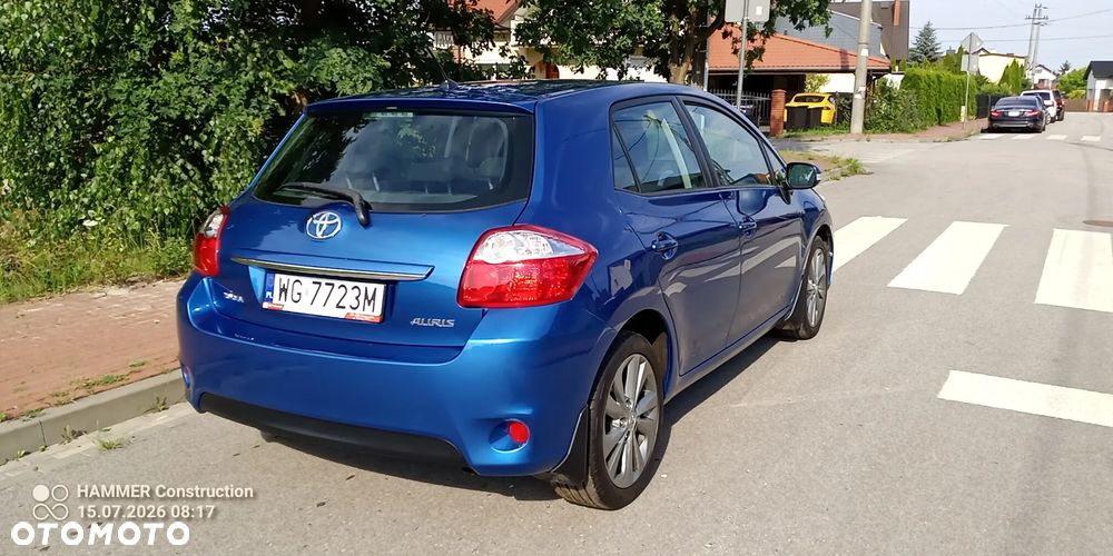 Toyota Auris 1.8 Premium - 7