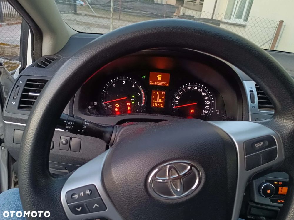 Toyota Avensis 2.0 D-4D Active - 17