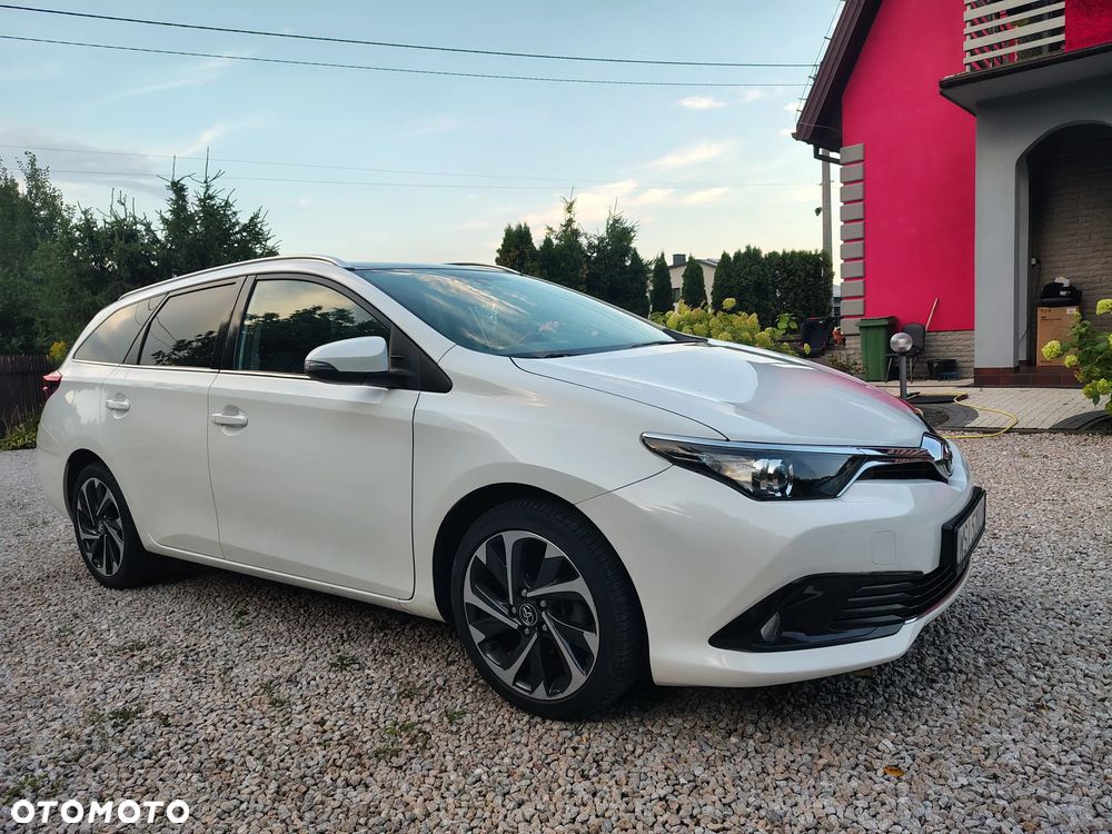 Toyota Auris - 4