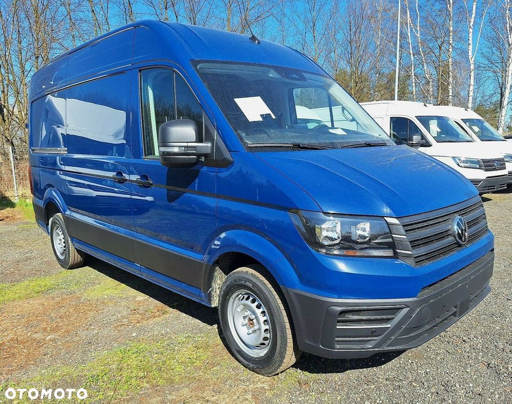 Volkswagen Crafter 35 Furgon z wysokim dachem silnik: 2,0 l EU6 SCR 140 KM / skrzynia biegów:automatyczna 8-biegowa rozstaw osi: 3640 mm - 2