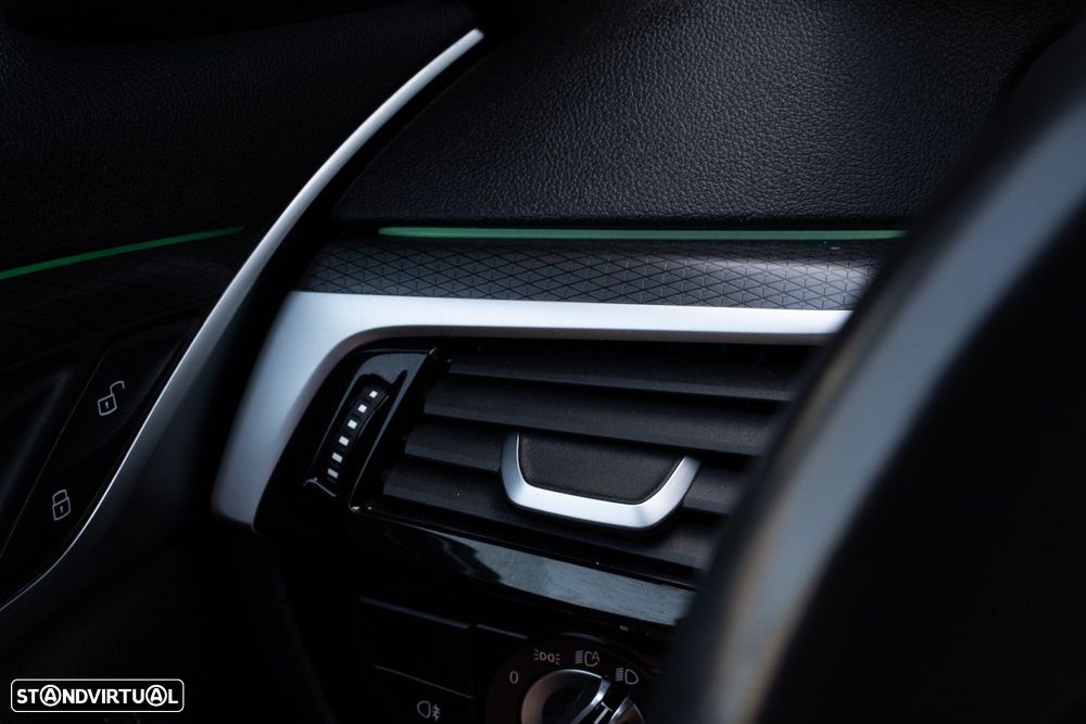 BMW 530 e Pack Desportivo M - 35