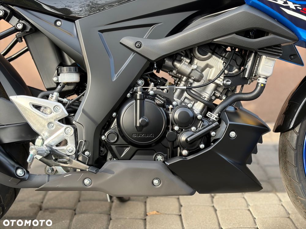 Suzuki GSX - 4