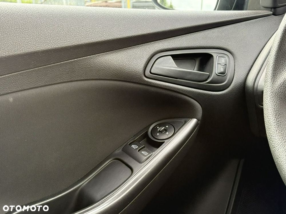 Ford Focus - 19