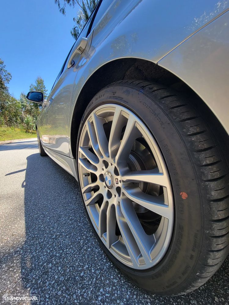 BMW 320 d Auto Pack M - 25