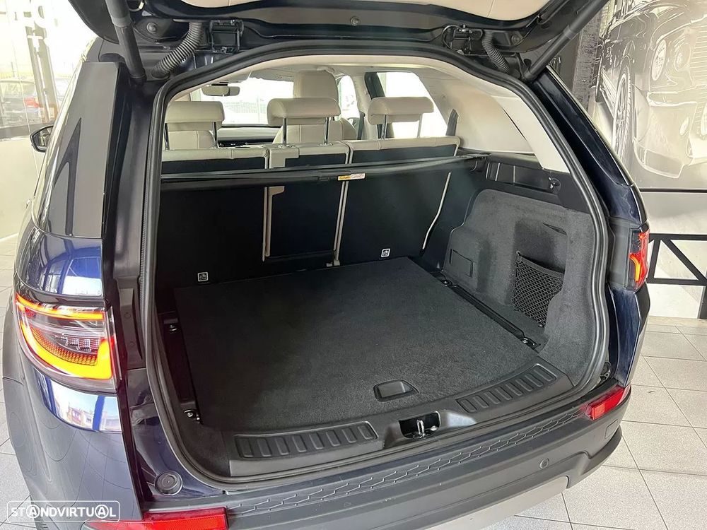 Land Rover Discovery Sport 1.5 I3 P300e AWD SE - 27