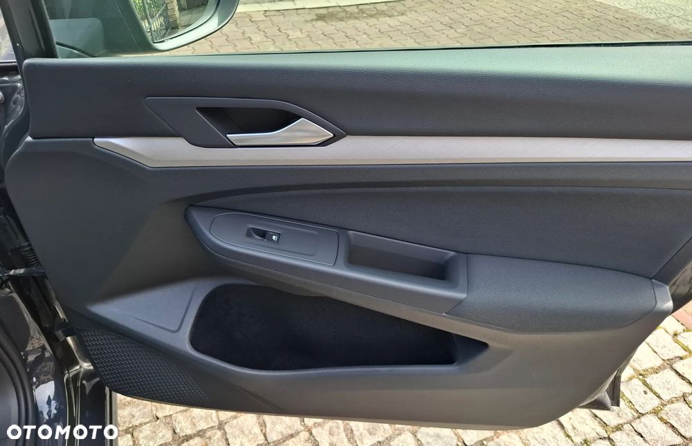 Volkswagen Golf 1.5 TSI EVO Life - 32