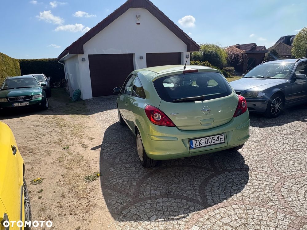 Opel Corsa 1.2 16V Easytronic Color Edition - 4