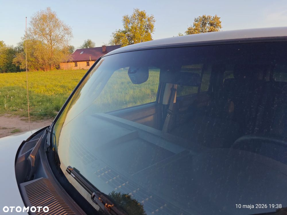 Jeep Commander - 22