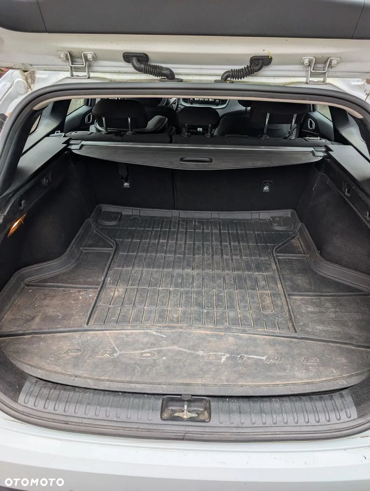 Kia Ceed 1.6 CRDi SCR M - 6