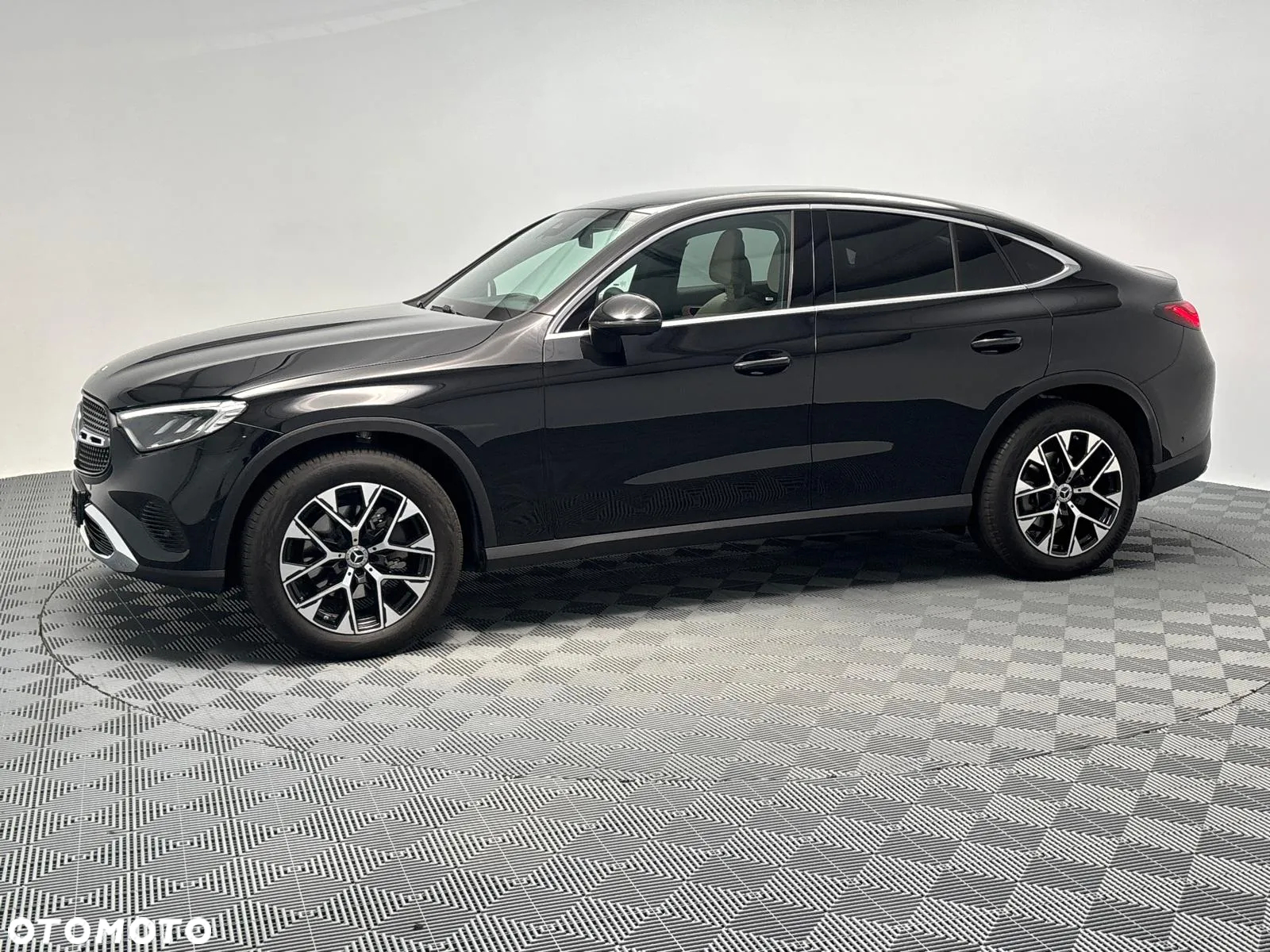 Mercedes-Benz GLC - 20
