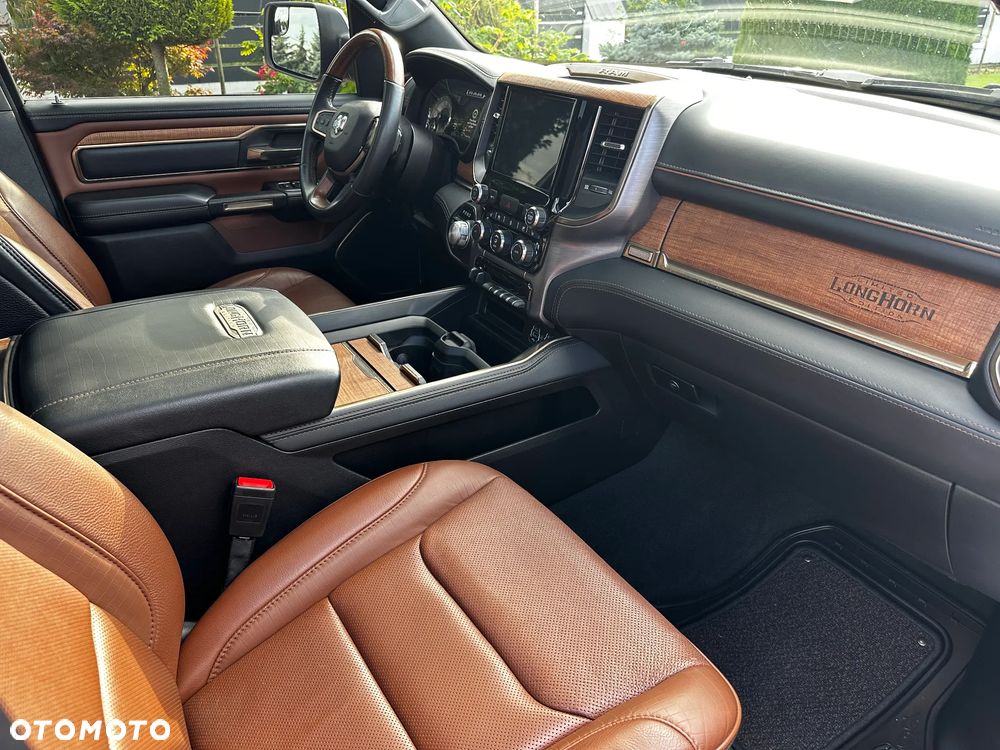 RAM 1500 Crew Cab Longhorn - 11