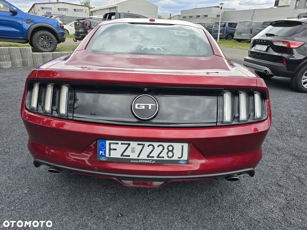 Ford Mustang - 12