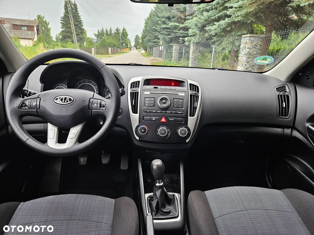 Kia Ceed 1.4 CVVT Attract - 15