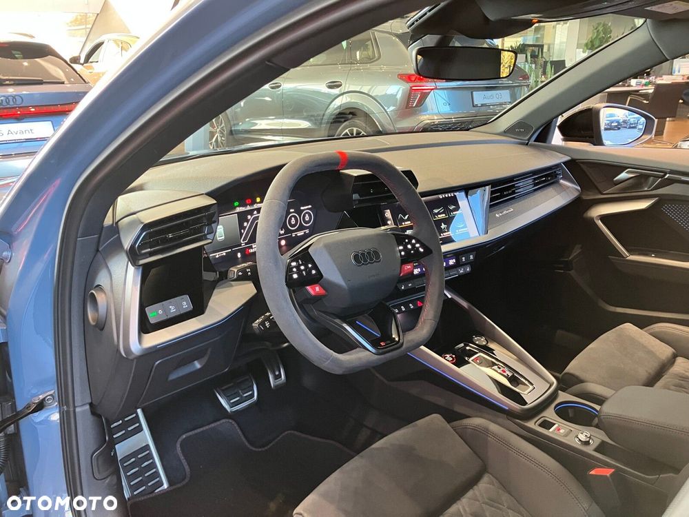 Audi RS3 Limousine - 13