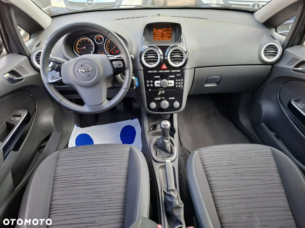 Opel Corsa 1.4 16V Energy - 11