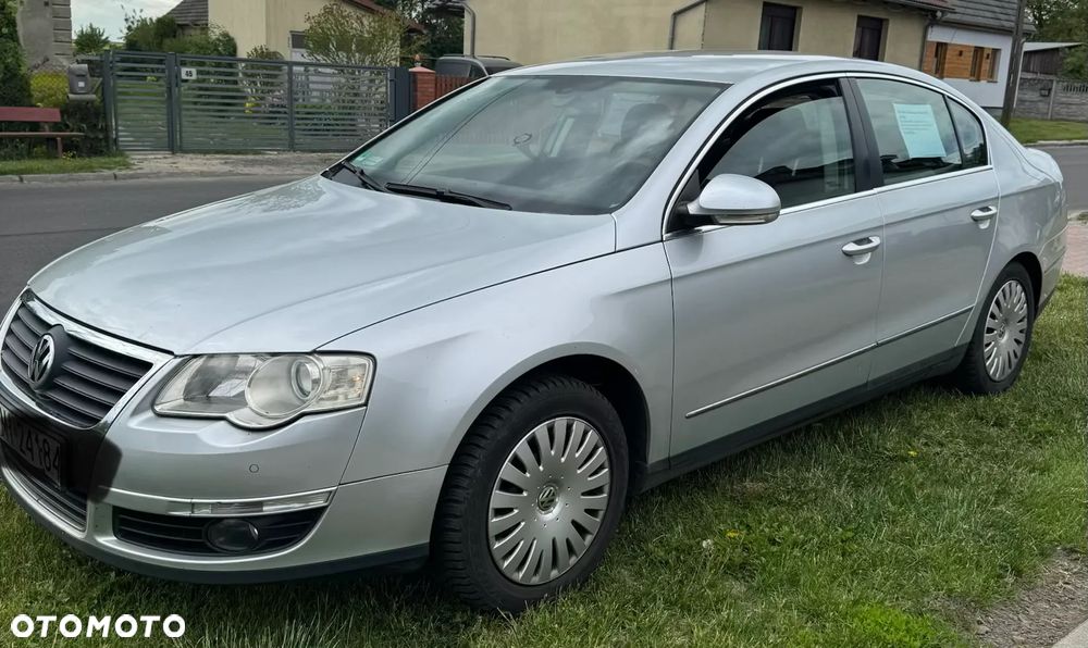 Volkswagen Passat 1.9 TDI Comfortline - 2