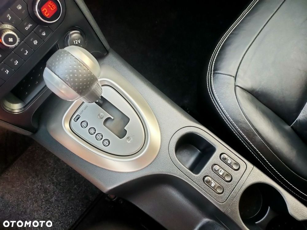 Nissan Qashqai - 25