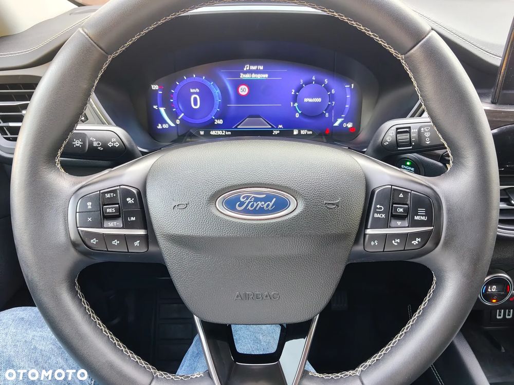 Ford Kuga - 21