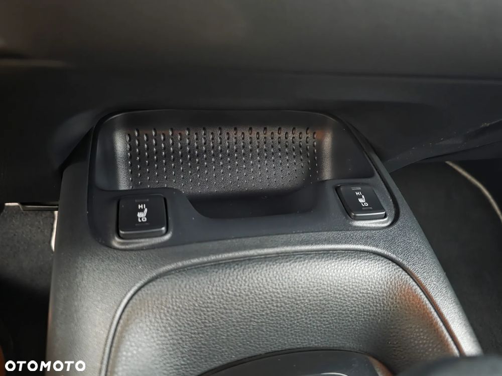 Toyota Corolla 1.8 Hybrid Comfort - 24