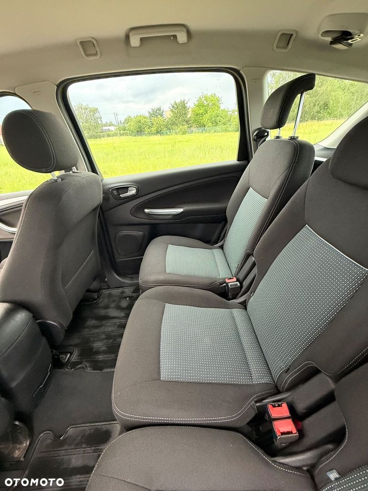 Ford S-Max 2.0 TDCi DPF Titanium - 12