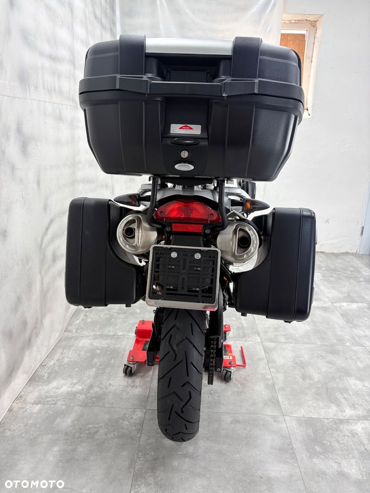 BMW G - 10