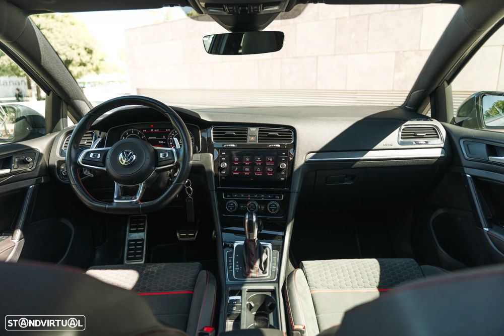 VW Golf GTI 2.0 TSI OPF DSG Performance - 31