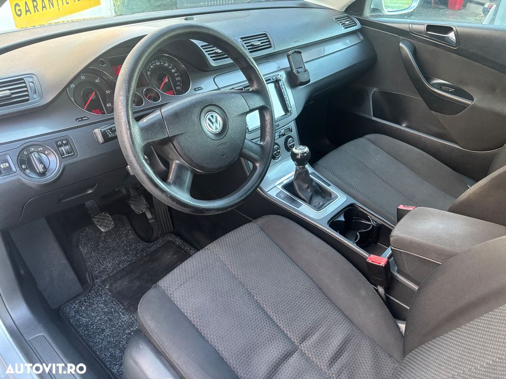 Volkswagen Passat 1.9 TDI Comfortline - 10