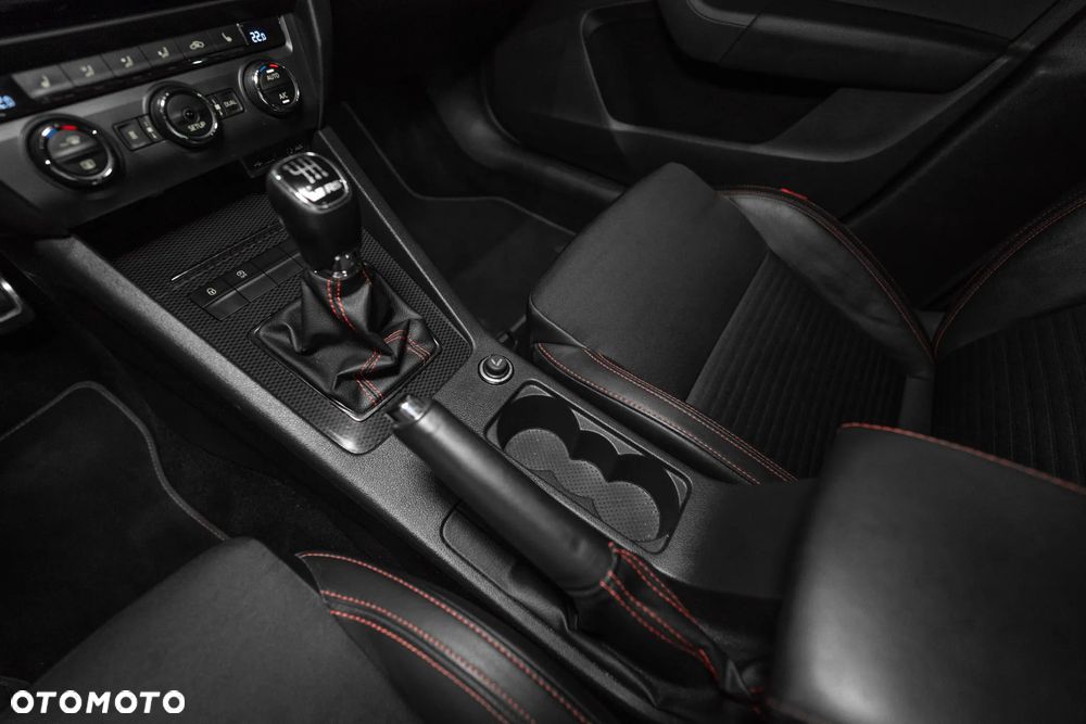 Skoda Octavia 2.0 TSI RS - 24