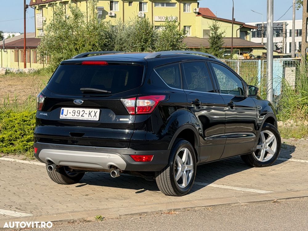 Ford Kuga 1.5 EcoBoost 2WD Titanium - 4