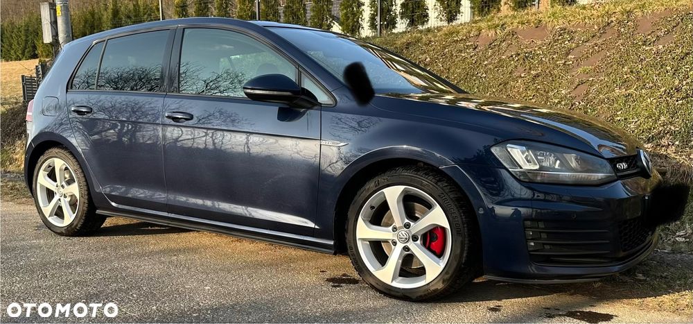 Volkswagen Golf - 11