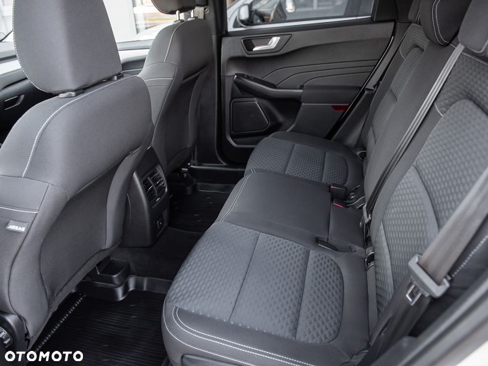Ford Kuga - 25