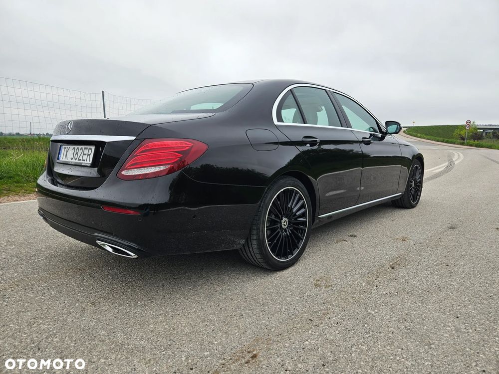 Mercedes-Benz Klasa E 220 d 4-Matic 9G-TRONIC - 3